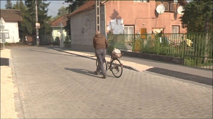 Burkolatot kapott az Esküdt utca egy rövid szakasza