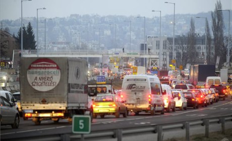 Napról-napra változó forgalmi rend Dél-Budán