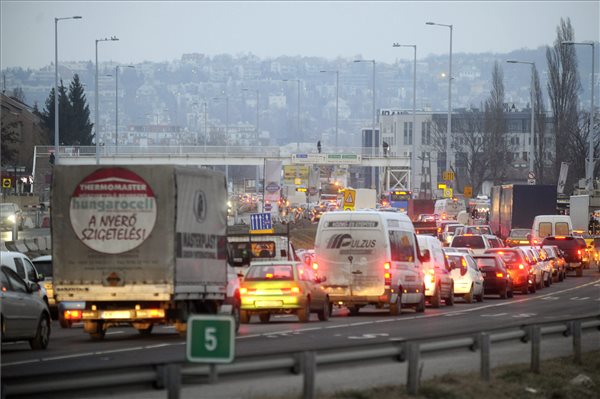 Napról-napra változó forgalmi rend Dél-Budán