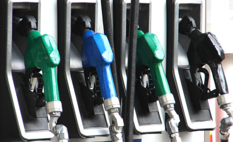 Tovább csökken a benzin ára