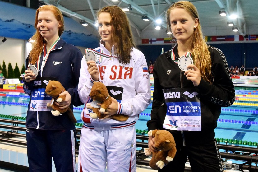 Ezüstérmes az érdi Barócsai Petra az ifi úszó EB-n