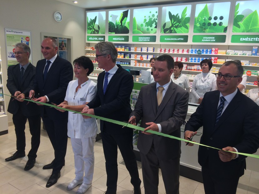 Régi-új gyógyszertárat avattak a Bajcsy-Zsilinszky úton