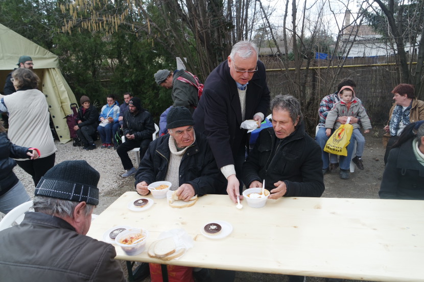 Ünnepséggel zárult az idei ételosztás