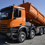 1200px-Mercedes-Benz_Arocs_-_dump_truck_version_(1)