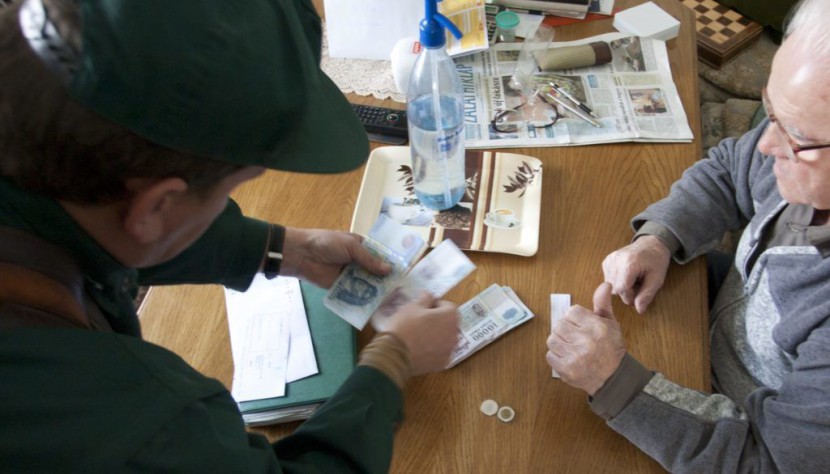 Csütörtökön kezdődik a nyugdíjprémiumok postai kézbesítése